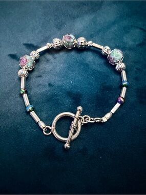 🥀Sterling Silver Toggle Bracelet featuring 98% liquid silver & Lampwork Beads.🥀